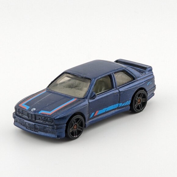 HOT WHEELS SHOWROOM 2013 ALL STARS '92 BMW M3 COLLECTIBLE DIECAST - Picture 3 of 4